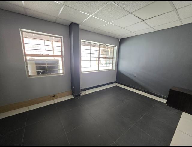 930M² WAREHOUSE TO LET IN OPHIRTON